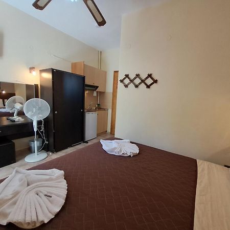 Gorgona Hotel Patitírion Zewnętrze zdjęcie