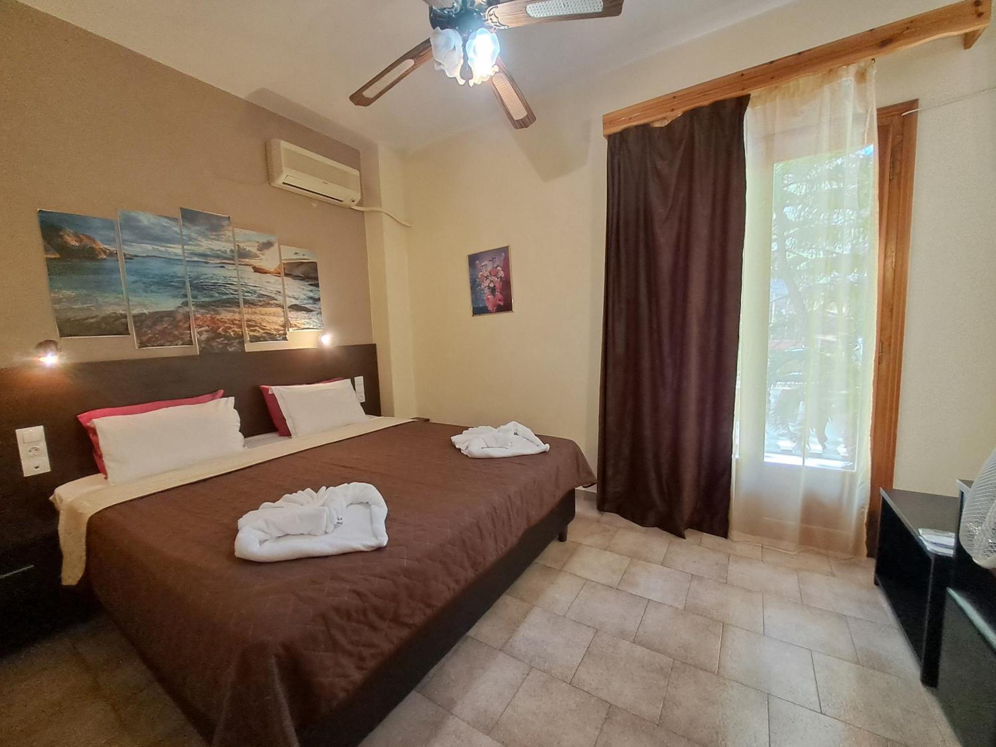 Gorgona Hotel Patitírion Zewnętrze zdjęcie