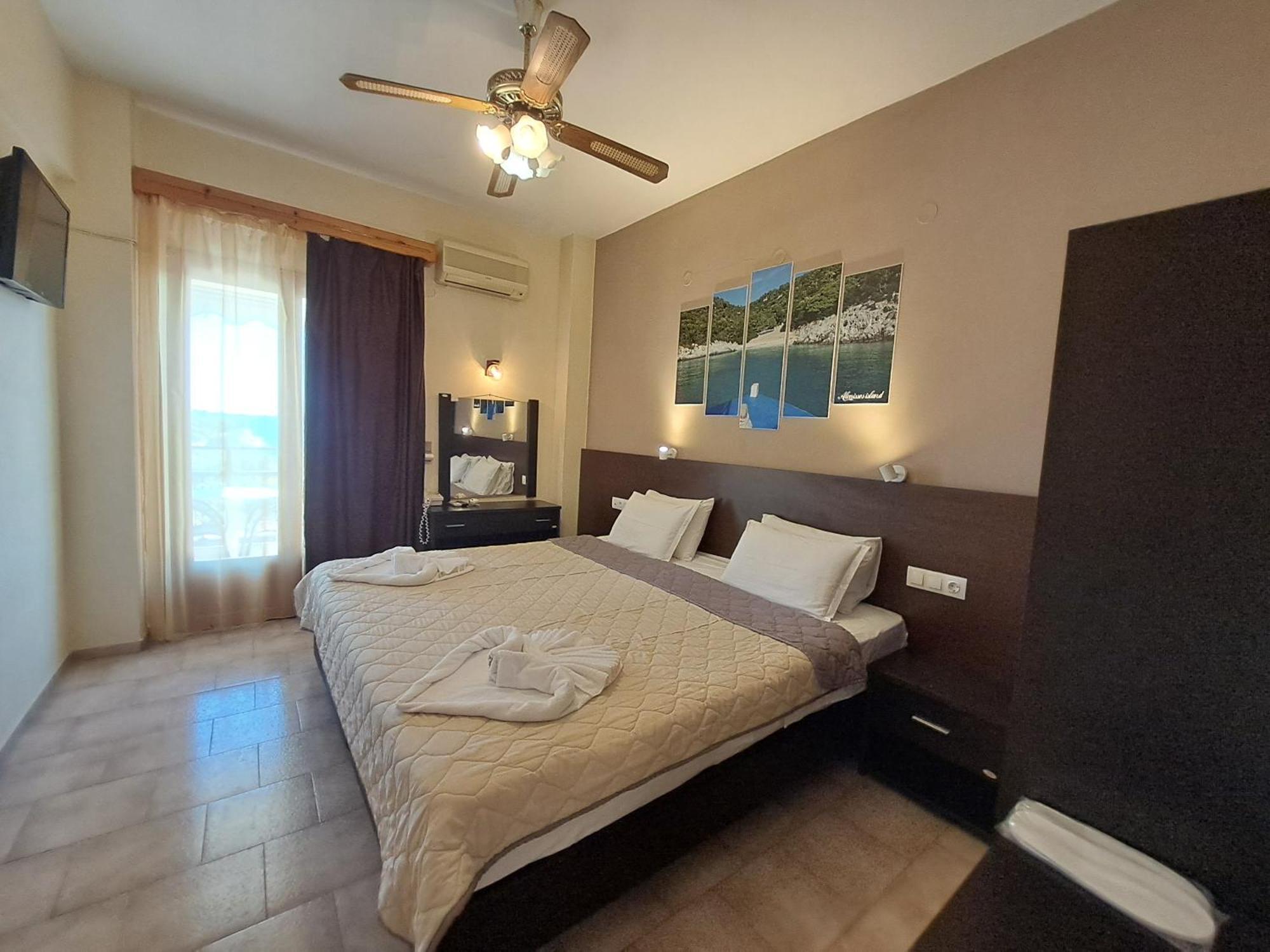 Gorgona Hotel Patitírion Zewnętrze zdjęcie